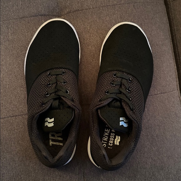 Strike Mvmnt Chill Pill Athletic Shoes (M 6.5 // W 8) - Picture 2 of 5